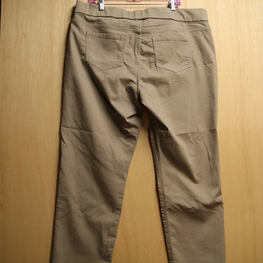 Liz Claiborne liz claiborne